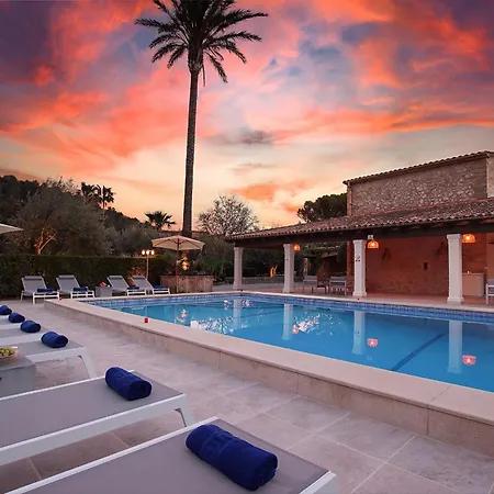 Holiday home Beeindruckende Grosse Papa Mit Privatpool *