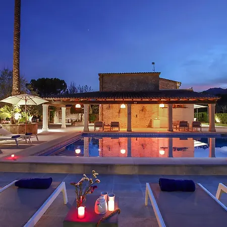 Beeindruckende Grosse Papa Mit Privatpool Holiday home